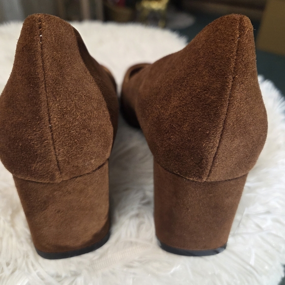 Women's Elegant Brown Heels - Picture 4 of 6